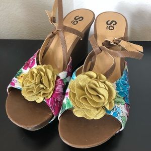 Flower Wedges